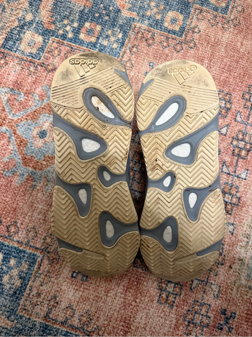 Yeezy 700 ‘Inertia’ - Picture 5 of 6